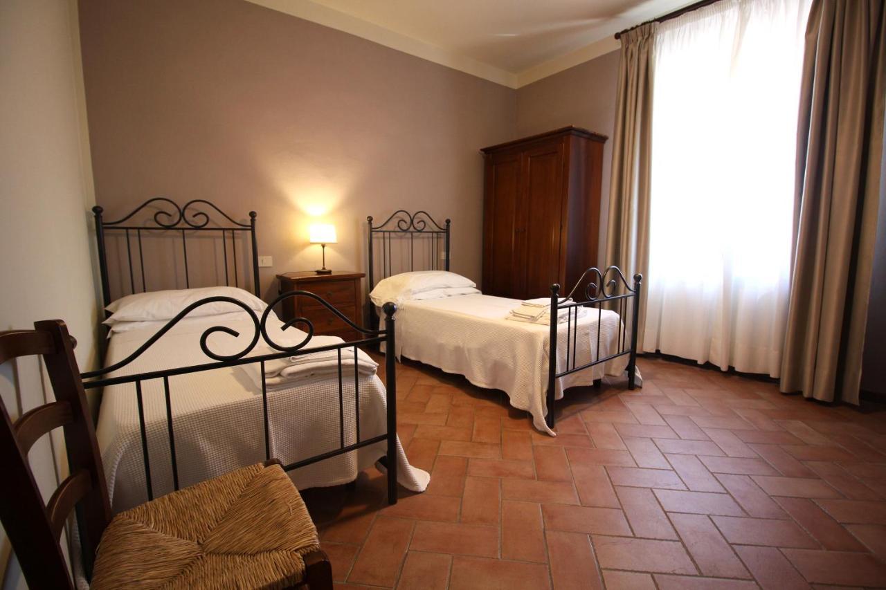 Agriturismo Casale Dello Sparviero Castellina in Chianti Exterior photo