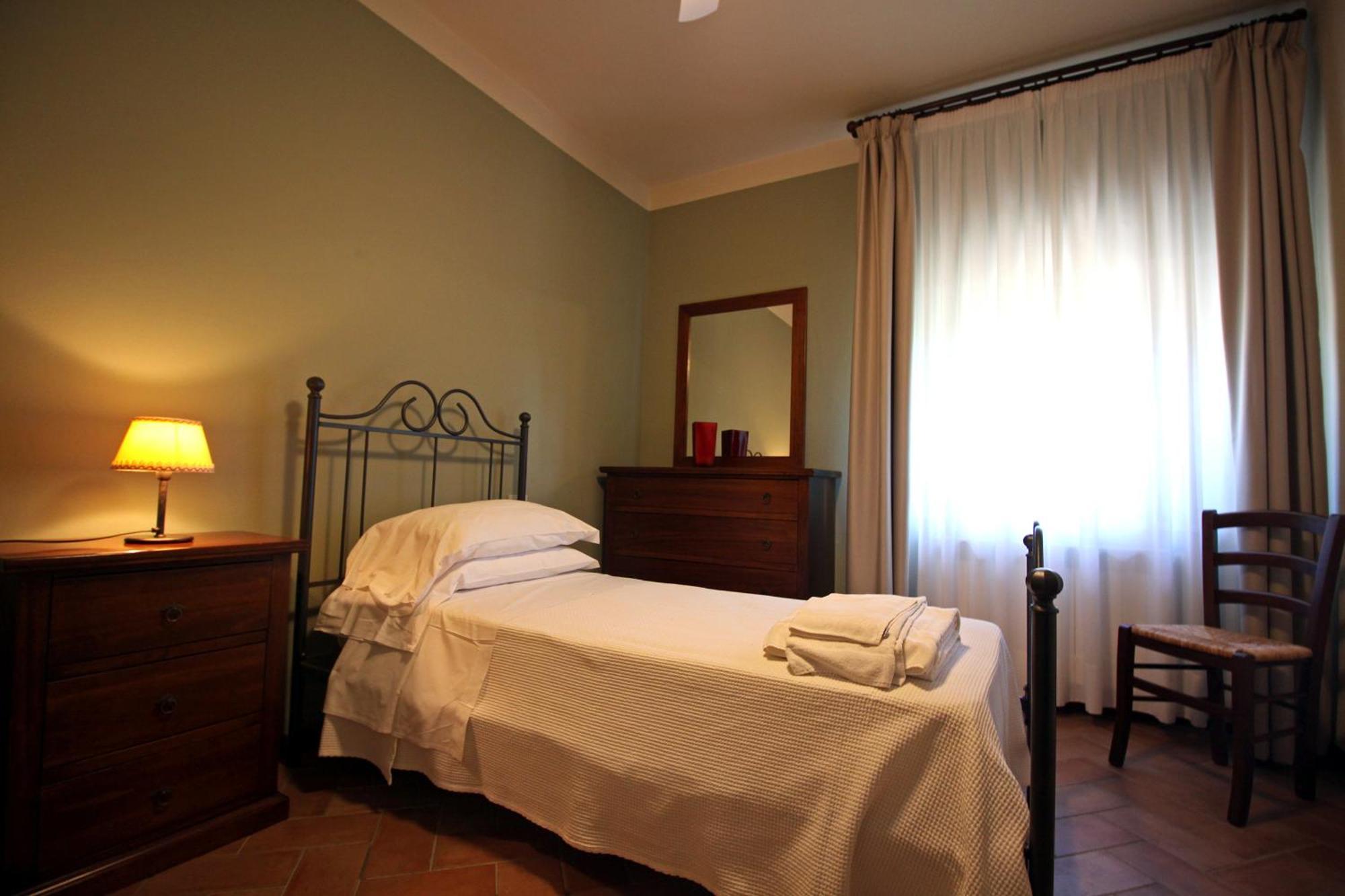 Agriturismo Casale Dello Sparviero Castellina in Chianti Room photo