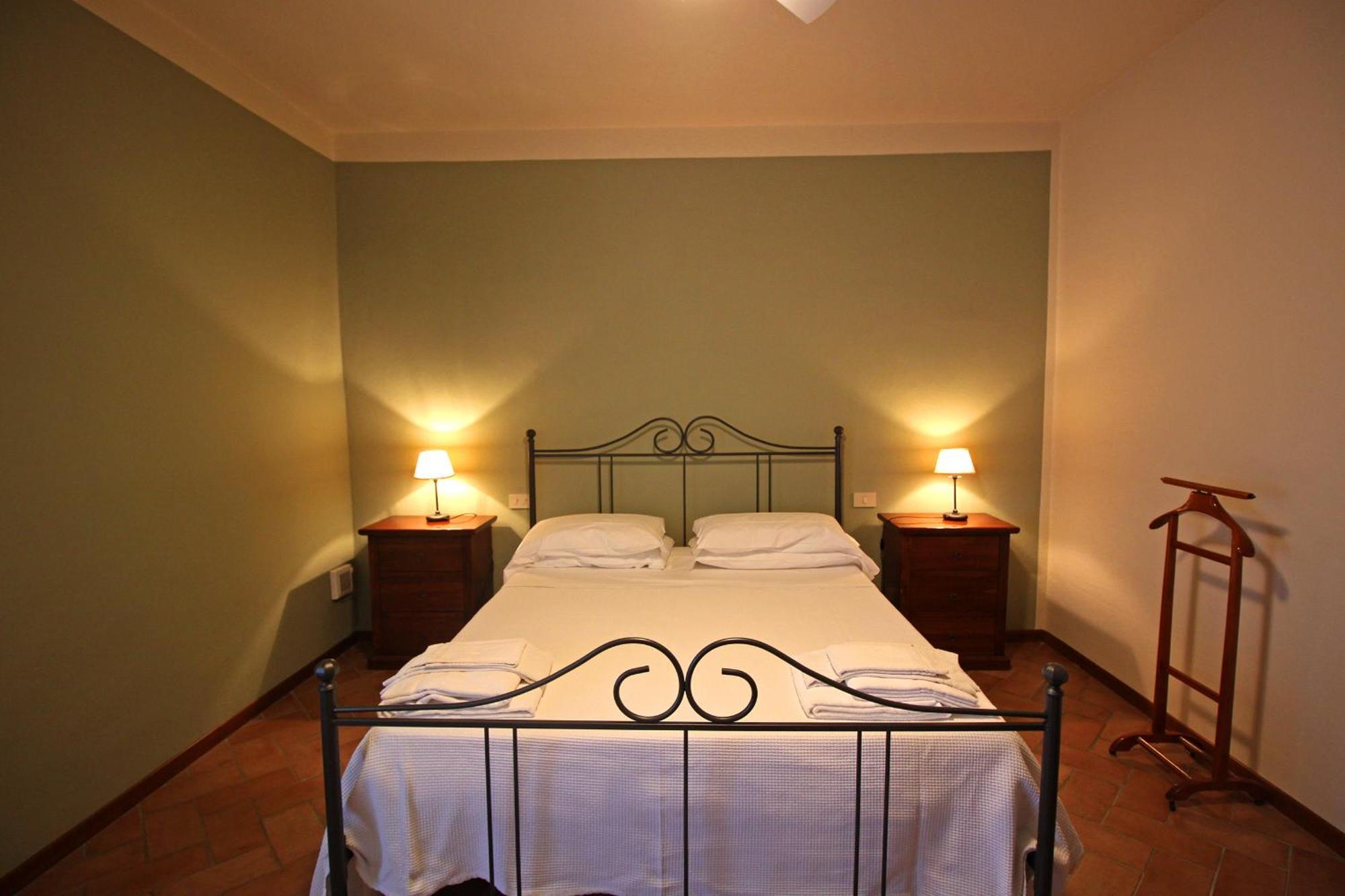 Agriturismo Casale Dello Sparviero Castellina in Chianti Room photo