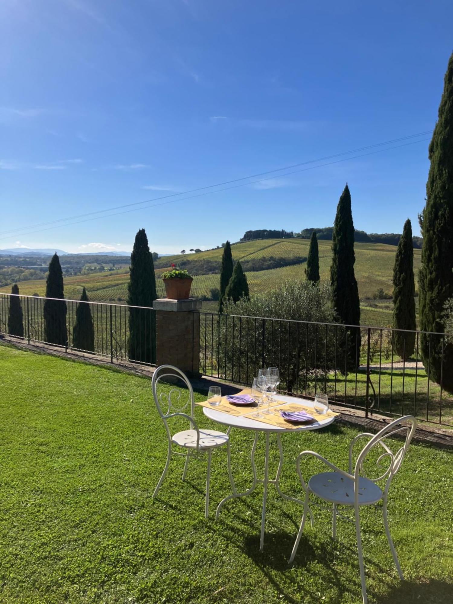 Agriturismo Casale Dello Sparviero Castellina in Chianti Exterior photo